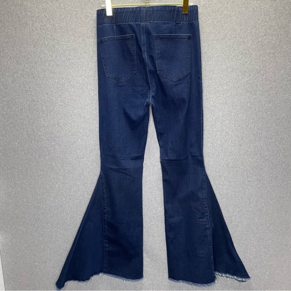 Lucky & Blessed Bell Bottom Pull On Elastic Waist Jeans - Picture 4 of 5